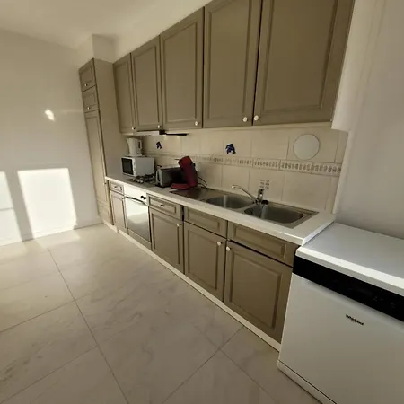 Ruim Dichtbij Zee Apartamento *